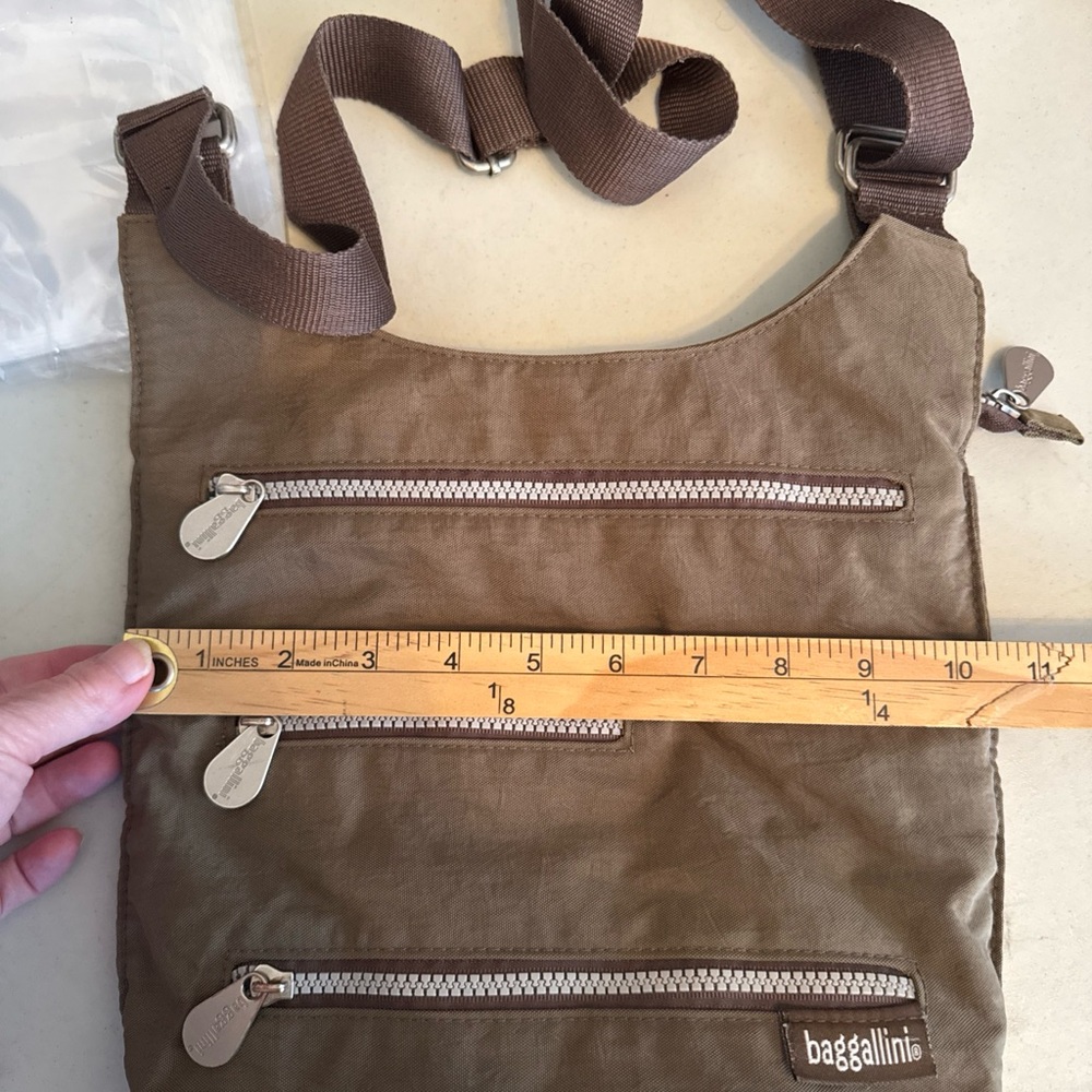 Baggallini Olive Messenger Bag - Picture 9 of 11